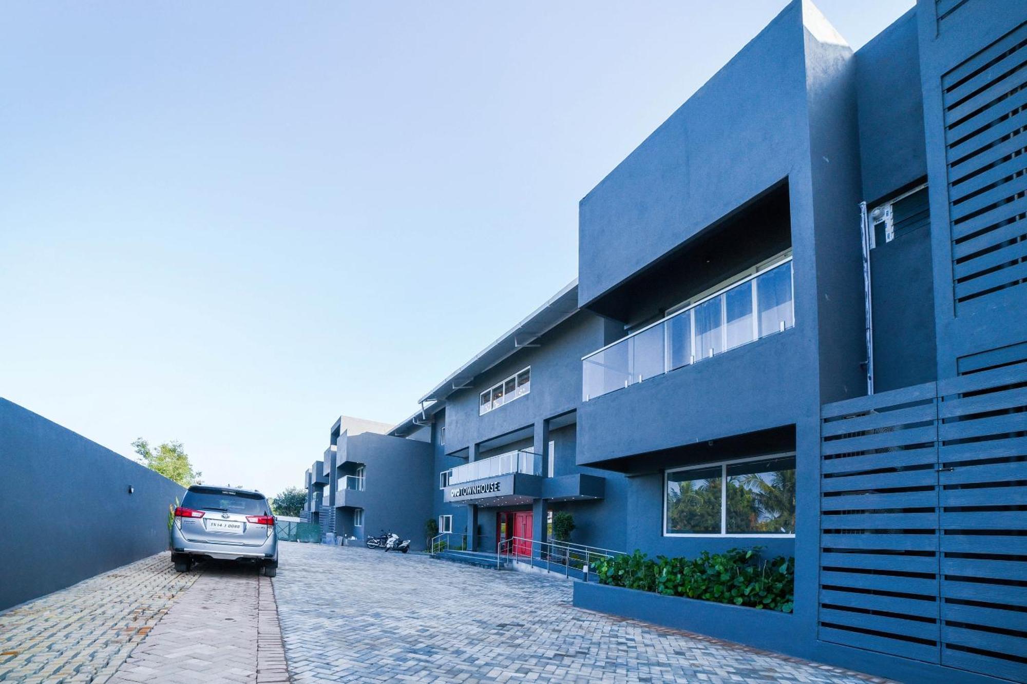 Townhouse 211 Laguna Ecr Near Juhu Beach Chennai Exterior photo